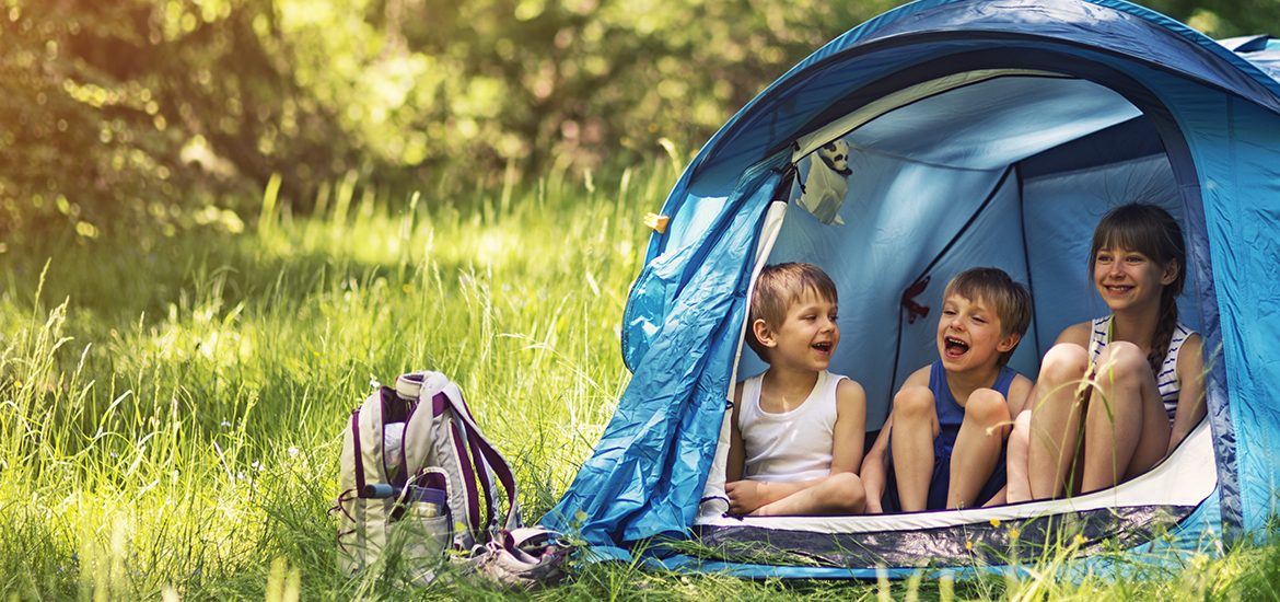 Quel matériel de camping emporter avec soi ? - MS Vacances Blog